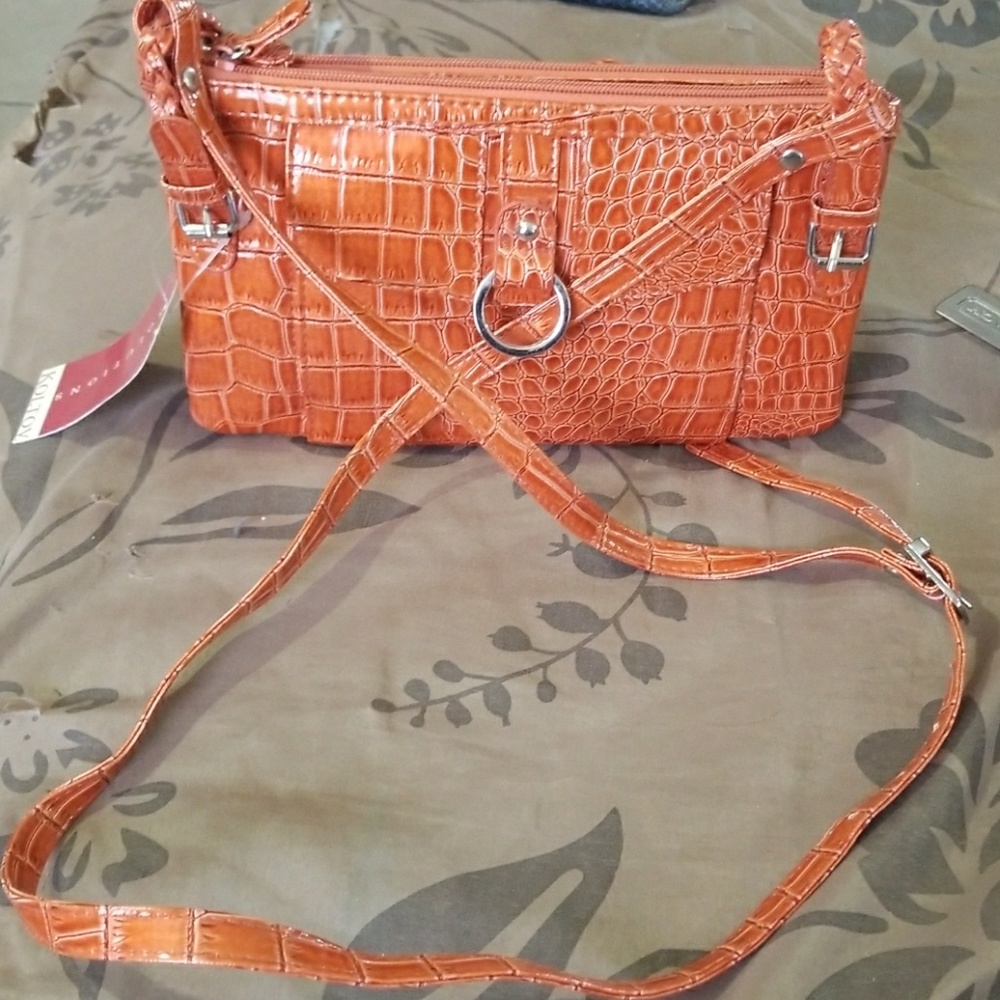 Crossbody purse
